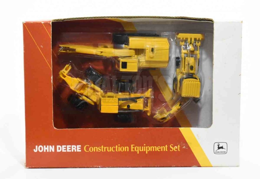 1/64 John Deere Construction Equipment Set With Log Skidder Daltons Farm Toys