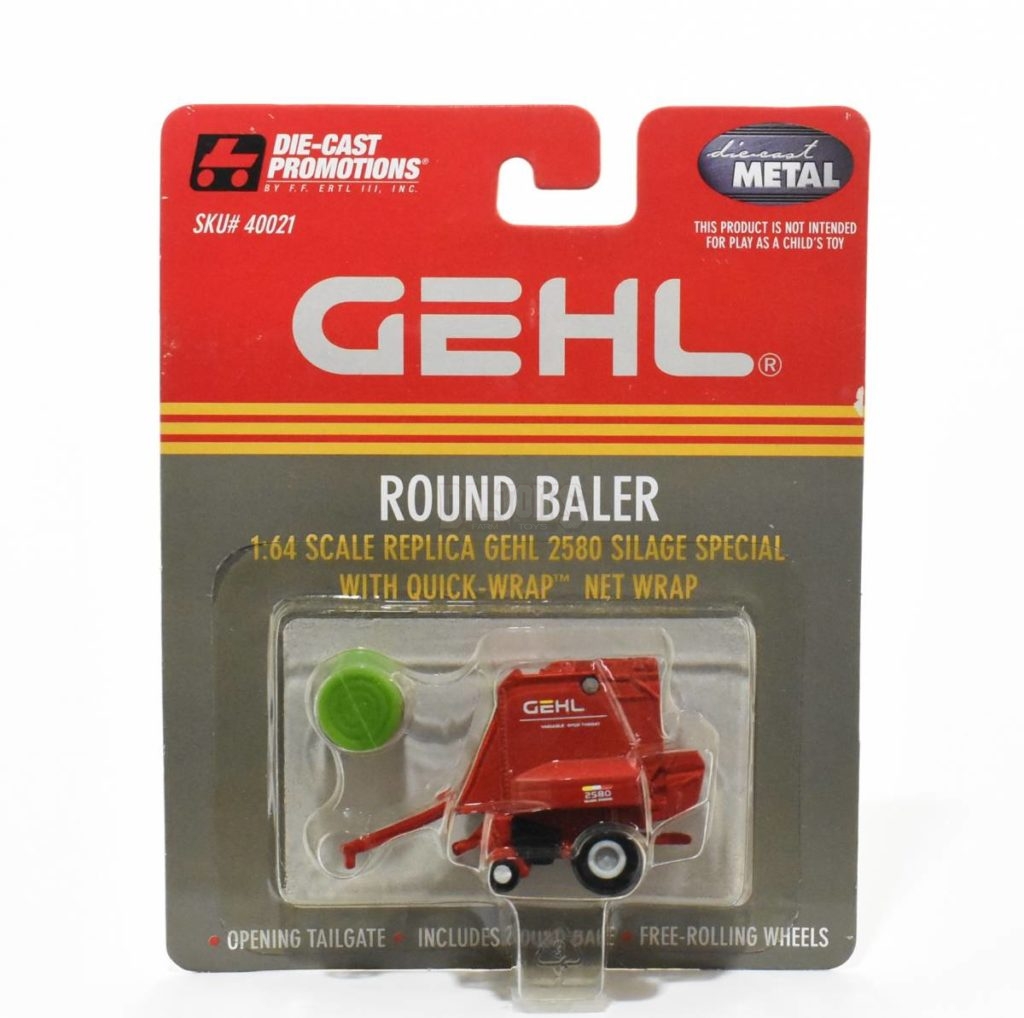 1/64 Gehl 2580 Round Baler Daltons Farm Toys