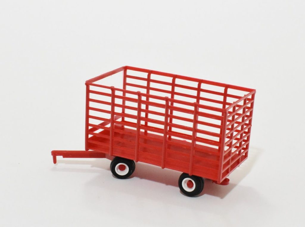 1/64 Bale Throw Wagon, Single Axle, Red - Daltons Farm Toys