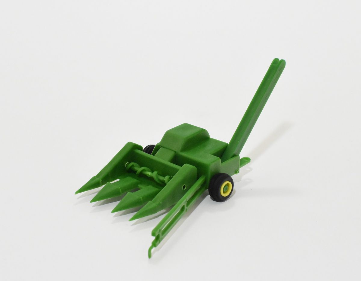 1/64 3 Row Pull Type Corn Picker, Green - Dalton's Farm Toys