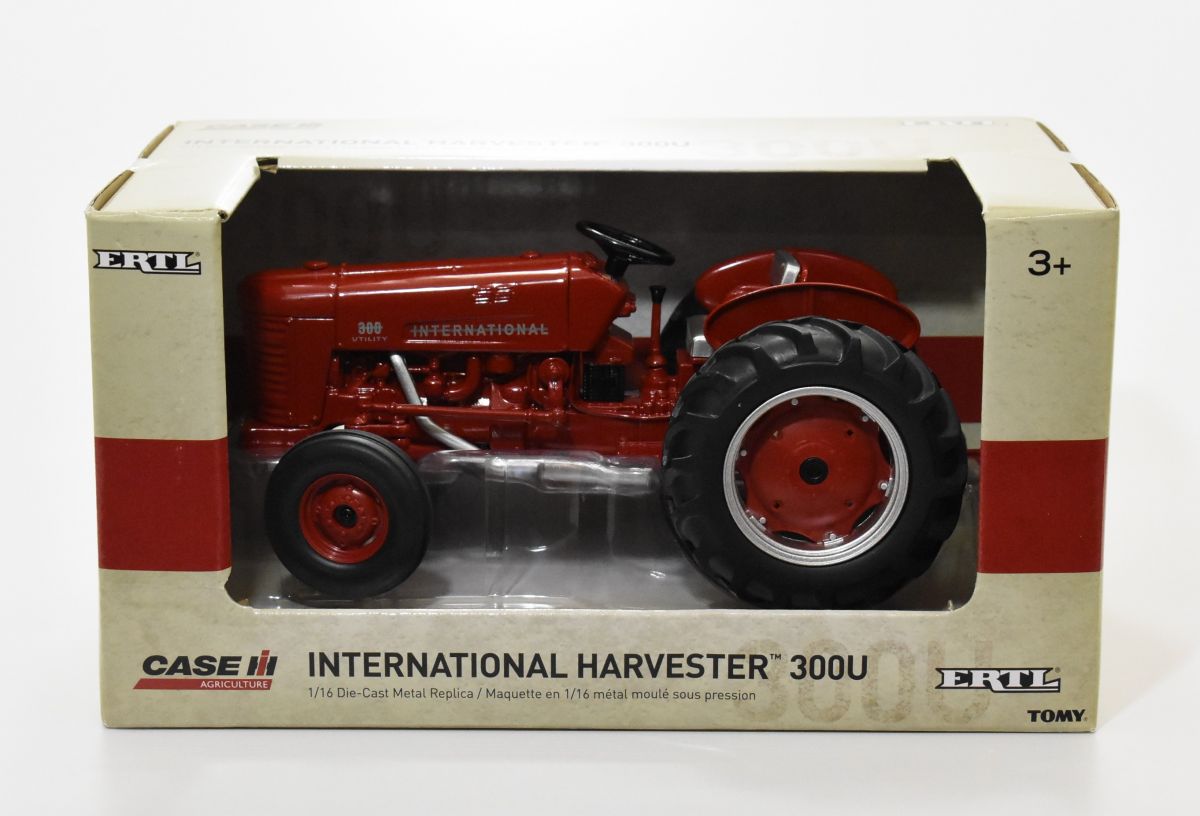 NEW Ertl Tomy 1/16 Scale Case International Harvester 300U Tractor 