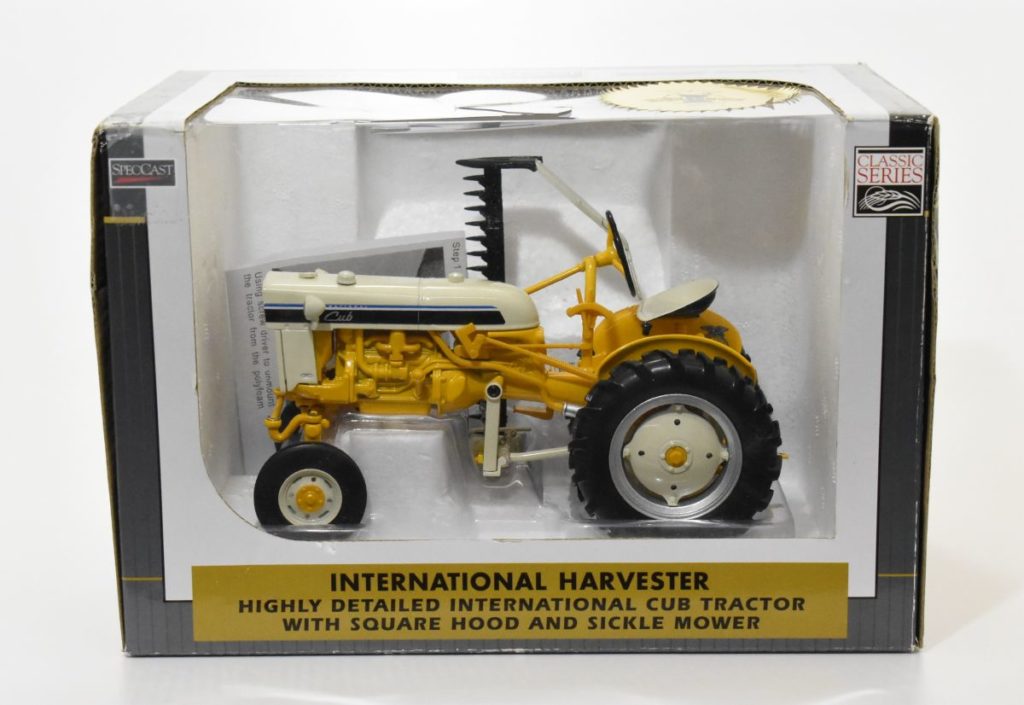 1/16 International Harvester Highly Detailed Cub Tractor with square ...