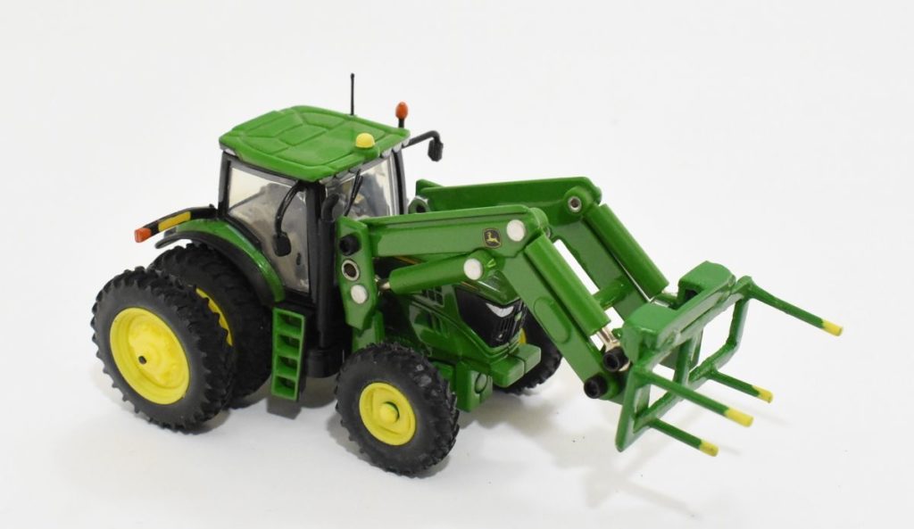 1/64 Custom John Deere Tractor With Duals, Loader, Bucket, Pallet Forks