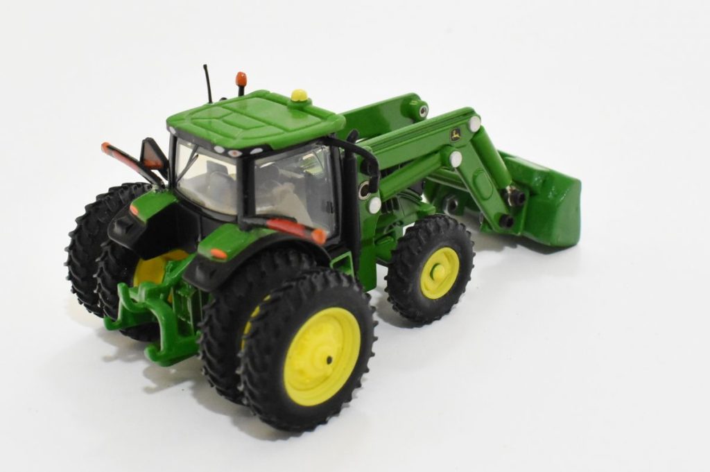 1/64 Custom John Deere Tractor With Duals, Loader, Bucket, Pallet Forks