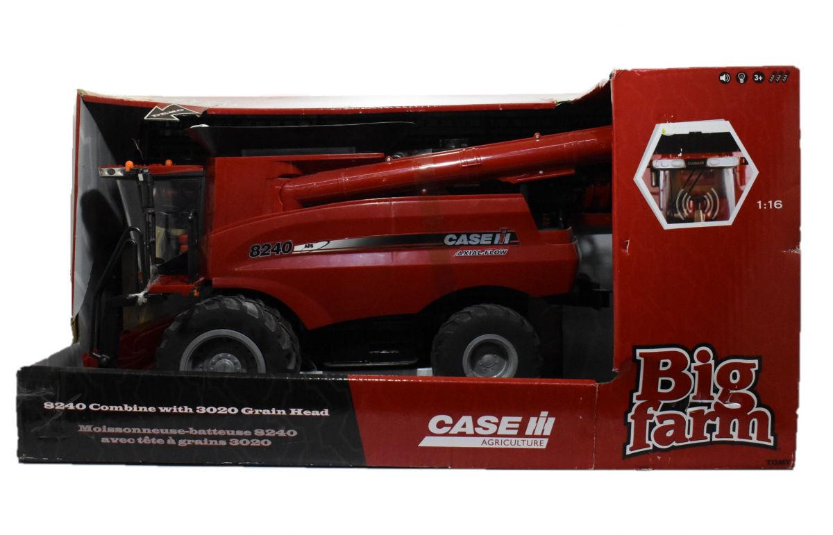 Big Farm Case IH 8240 Combine M2 1:16 With 3020 Grain Head 