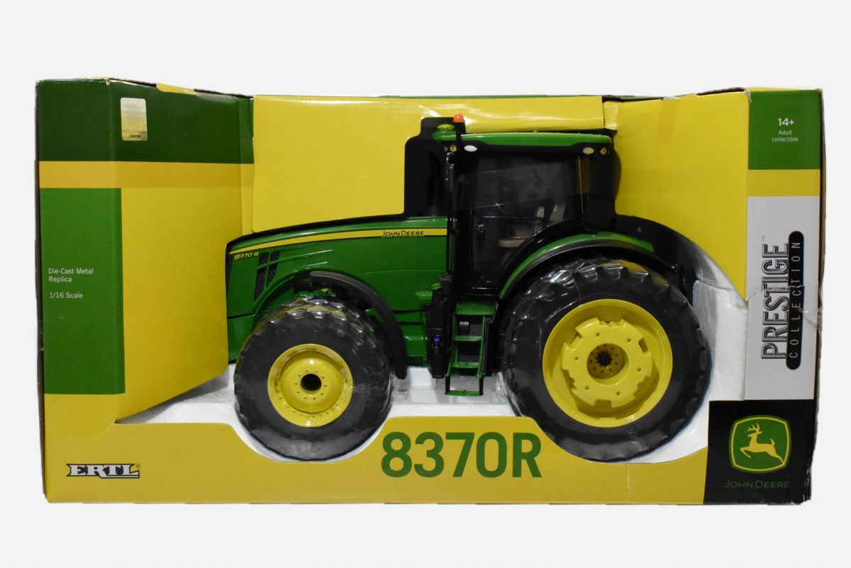 1-16-john-deere-8370r-tractor-with-duals-on-front-rear-daltons-farm