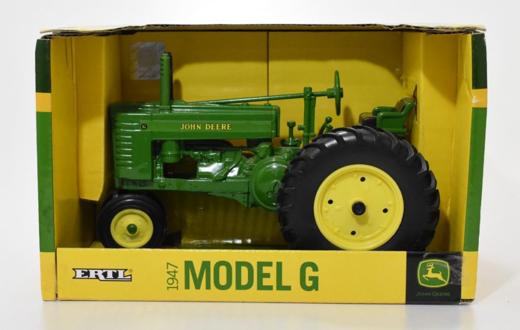 1/16 John Deere 1947 Model G Tractor With Narrow Front - Daltons Farm Toys