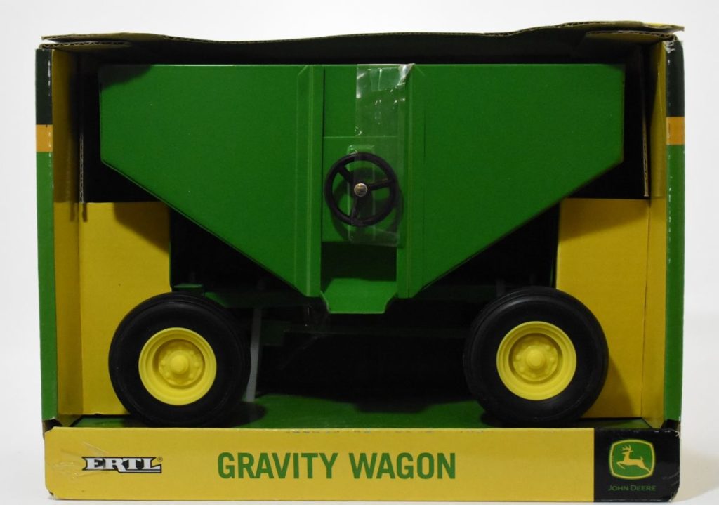 1/16 John Deere Gravity Wagon, Newer Style With Large Tires Daltons