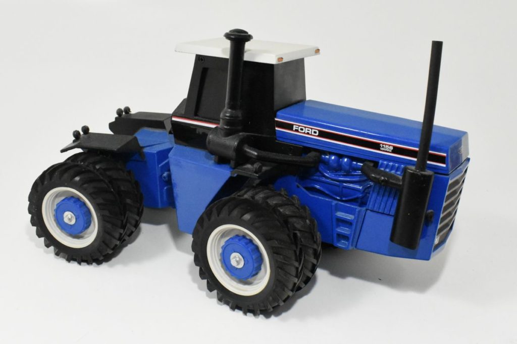 1 16 Ford Blue Versatile 1156 4wd Tractor W Duals Daltons Farm Toys