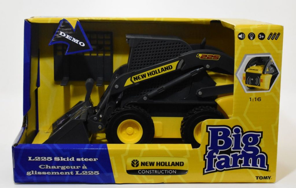 Big Farm New Holland Skid Steer Toy - 1:16 Scale Construction Set With Lights & Sounds