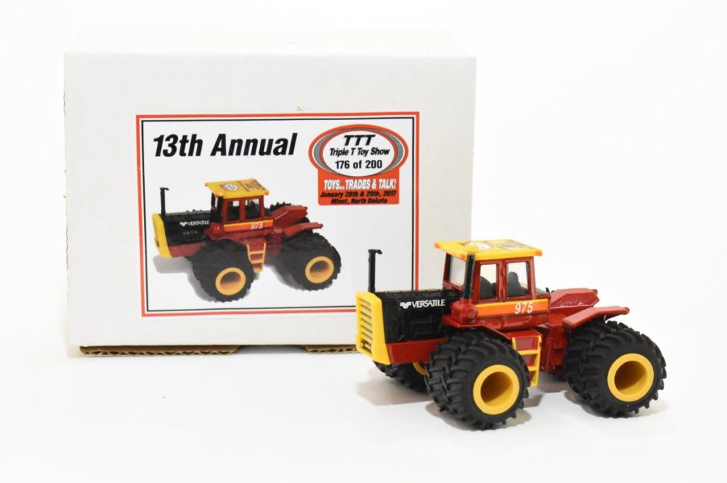 1/64 Versatile 975 4WD Tractor W/ Duals Triple T Toy Show Edition ...