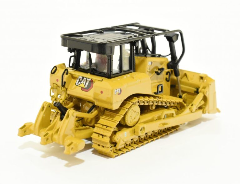 1/50 Cat D6 Track Type Bulldozer Tractor With SU Blade Daltons Farm Toys