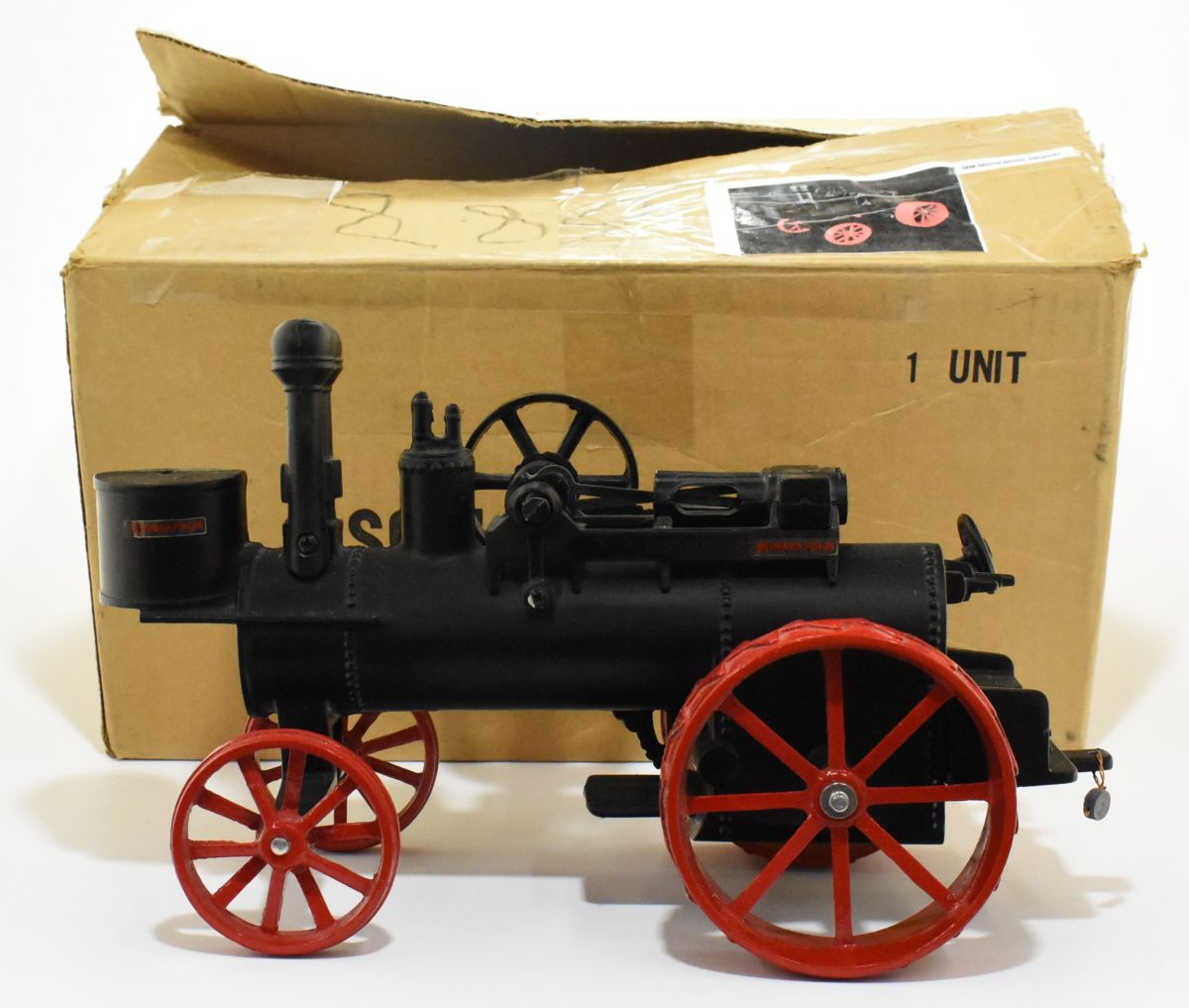 1/16 Minneapolis Moline Vintage Steam Engine Tractor Daltons Farm Toys