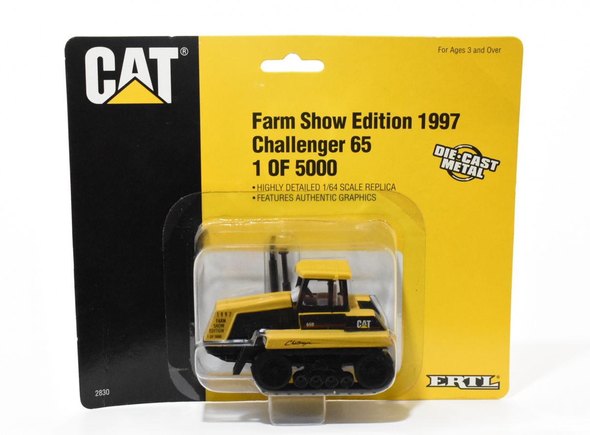 CAT Challenger 65 Tractor 1989 FARM SHOW EDITION Ertl  NEW IN PACKAGE 