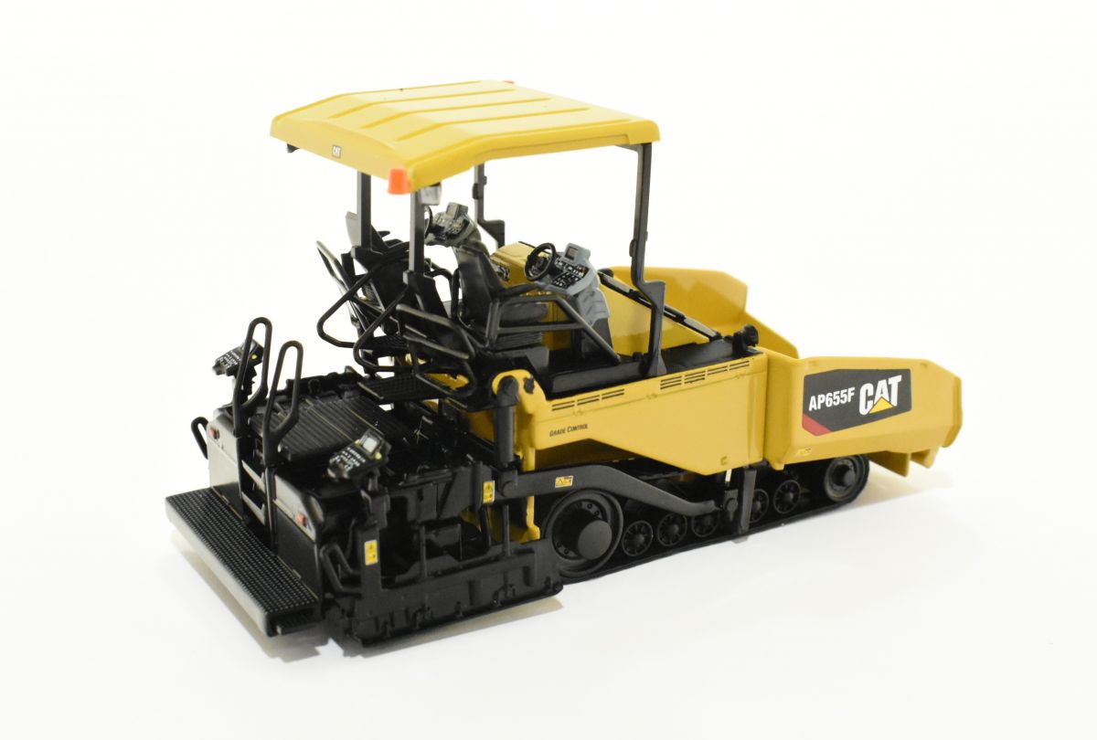 1/50 Cat Caterpillar AP655F Asphalt Paver - Daltons Farm Toys