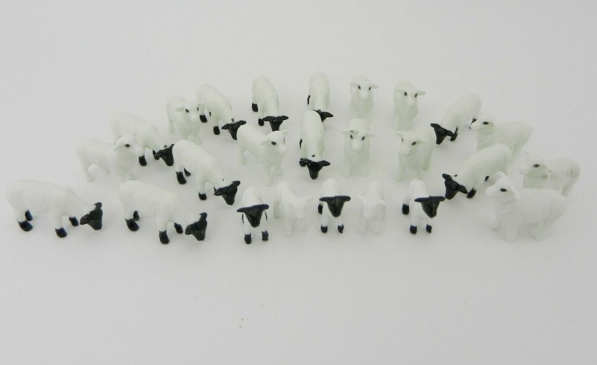 1/64 Ertl Farm Country  sheep lot of 25