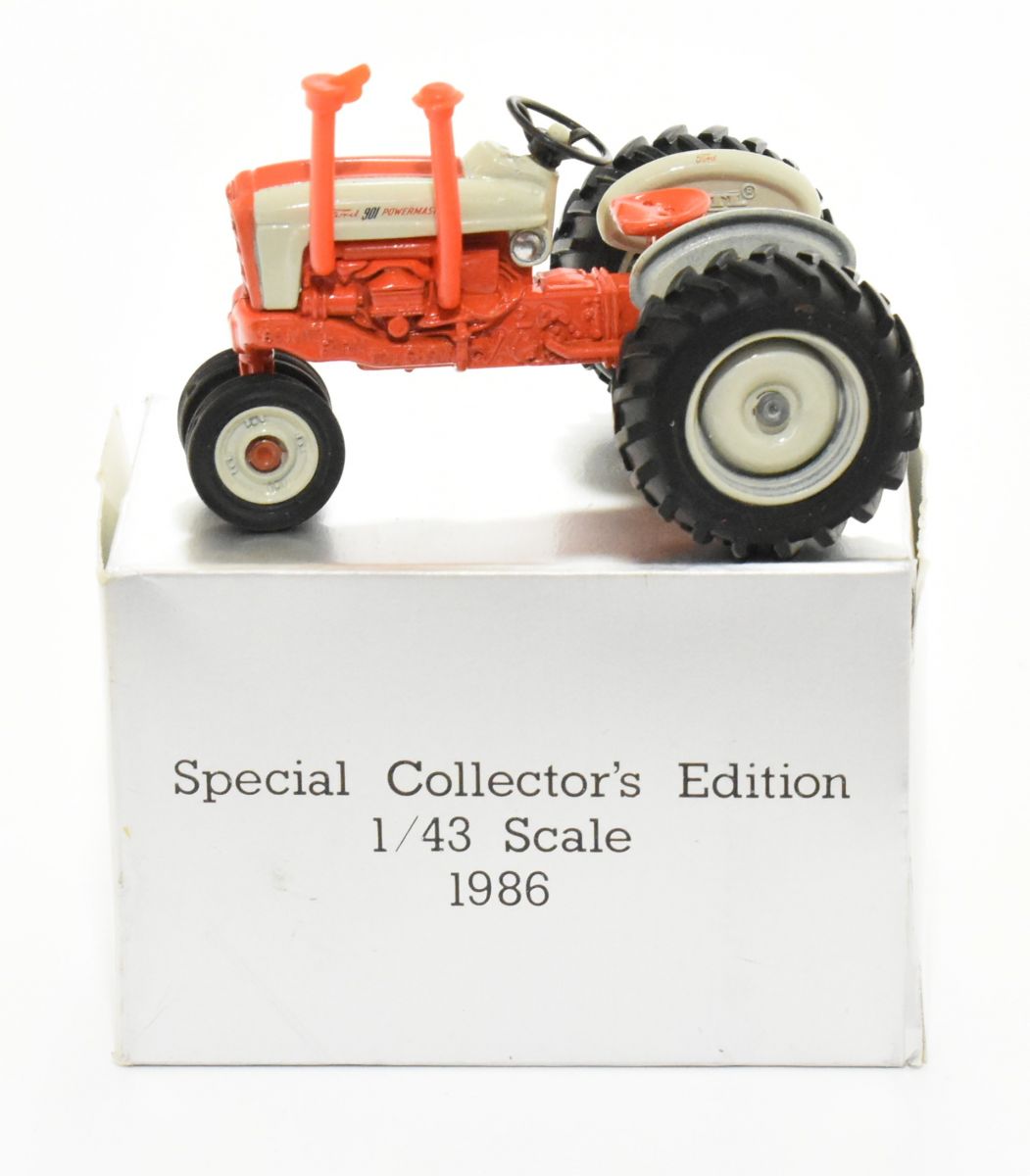 1/43 Ford 901 Powermaster Tractor, 1986 Collector's Edition - Daltons ...