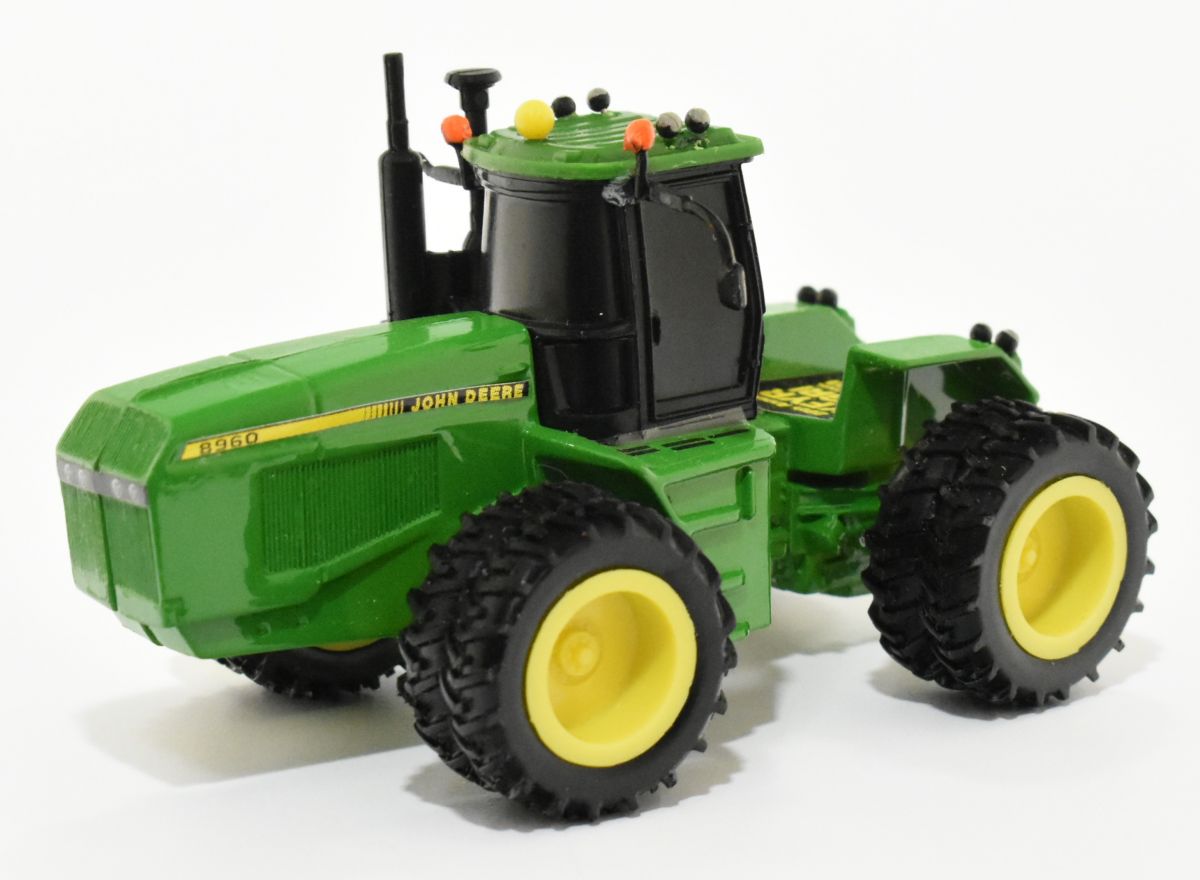1/64 John Deere 8960 4WD Tractor With Duals, 2014 KFYR Agri International