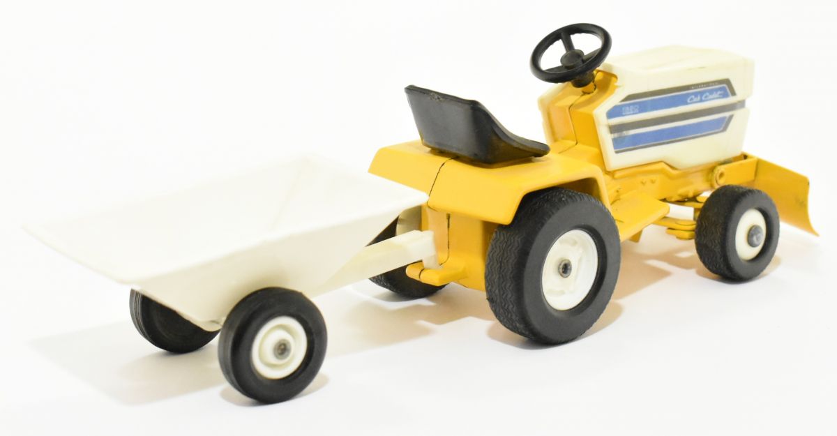 cub cadet toy lawn tractor