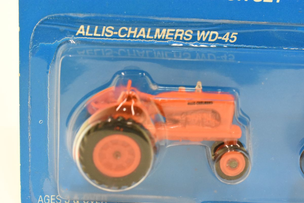 Allis-Chalmers Ertl WD-45 Toy Tractor NEW SEALED 1/64 Scale Die Cast 1:64 WD45 