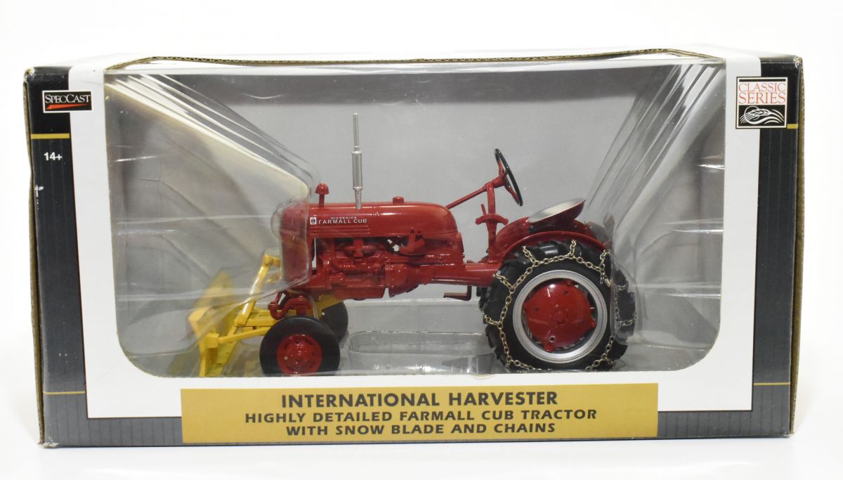 1/16 International Harvester Highly Detailed Farmall Cub Tractor With ...