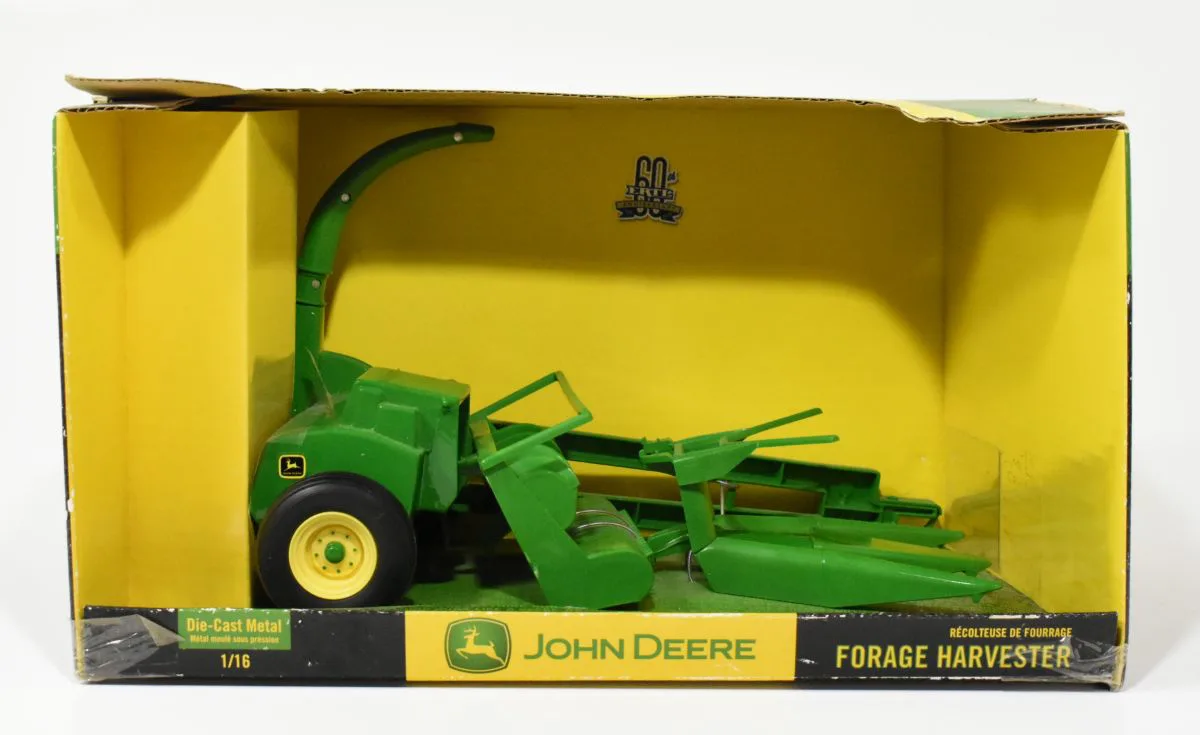 1/16 John Deere Forage Harvester, Newer Version With Large Tires