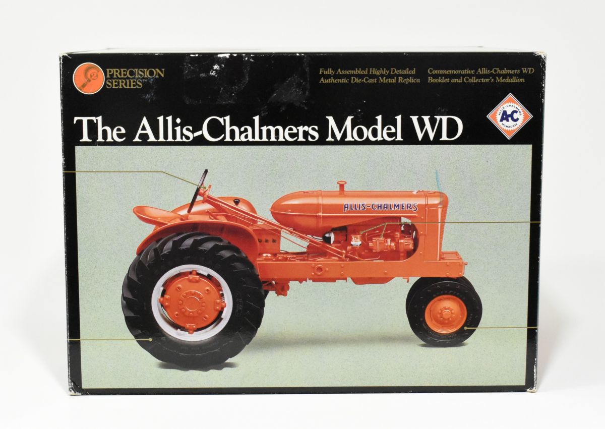 1:16 ERTL *ALLIS-CHALMERS* Model WD45 WD-45 Narrow Front Tractor *NIB!*