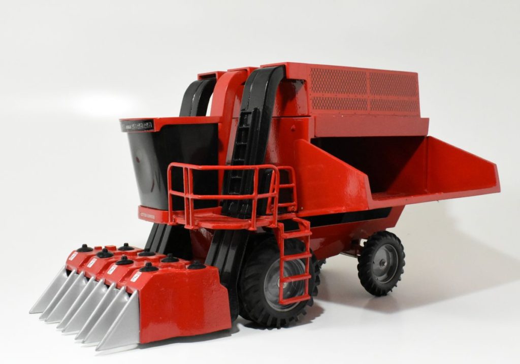 1/16 Case IH 2555 Cotton Express Cotton Picker Daltons Farm Toys