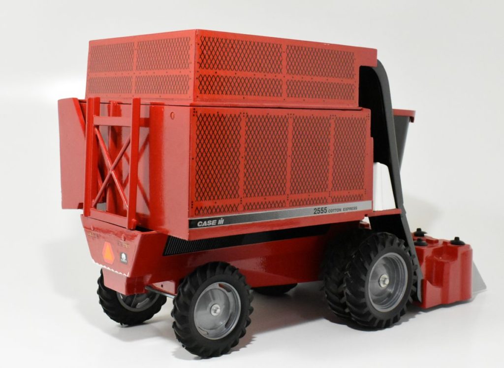 1/16 Case IH 2555 Cotton Express Cotton Picker Daltons Farm Toys