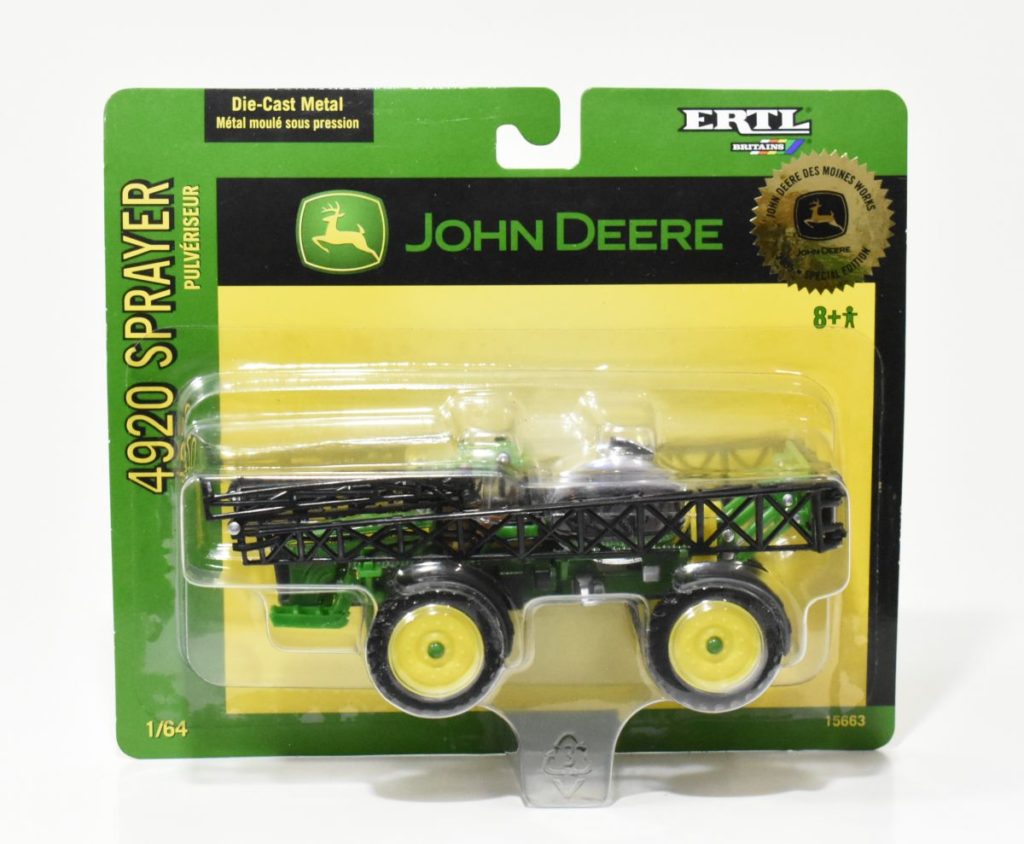 1/64 John Deere 4920 Sprayer, Des Moines Works Special Edition