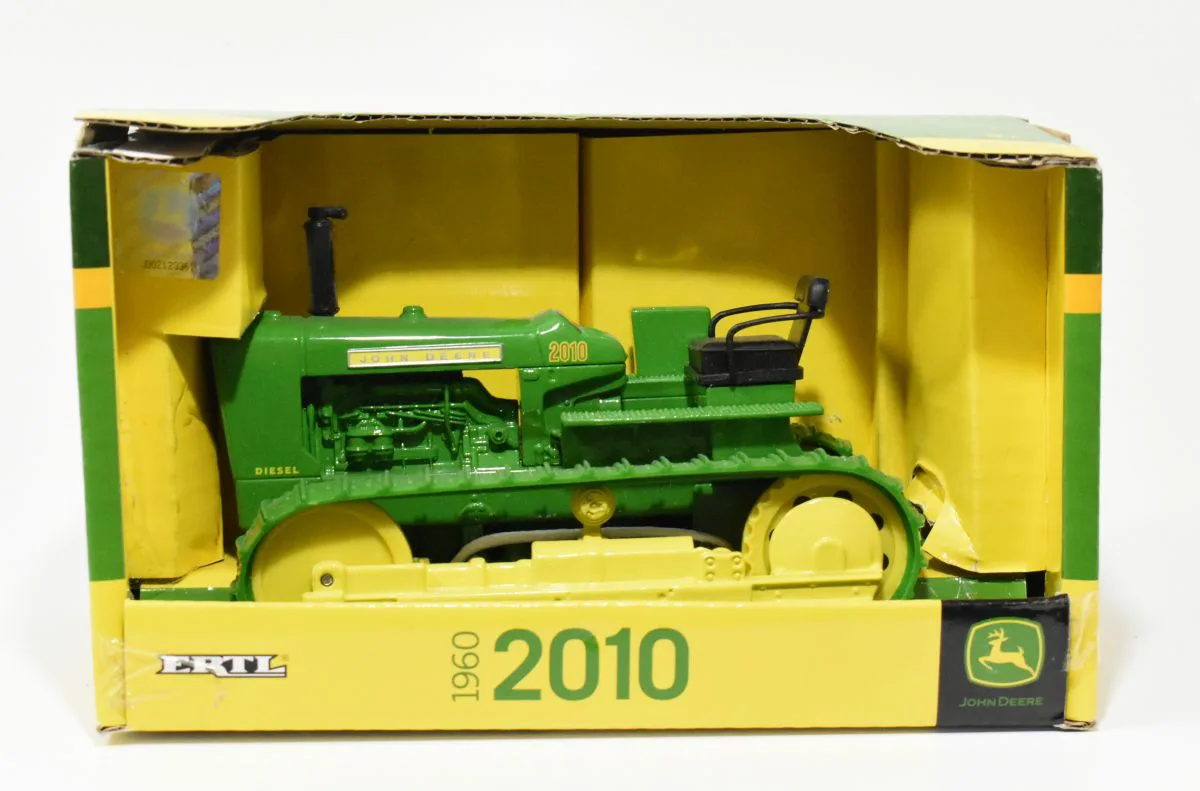 2211.ジョンディアトラクターJD2010 1/16ミニカー 2211.ジョンディアトラクターJD2010 1/16ミニカー 1/16 John
