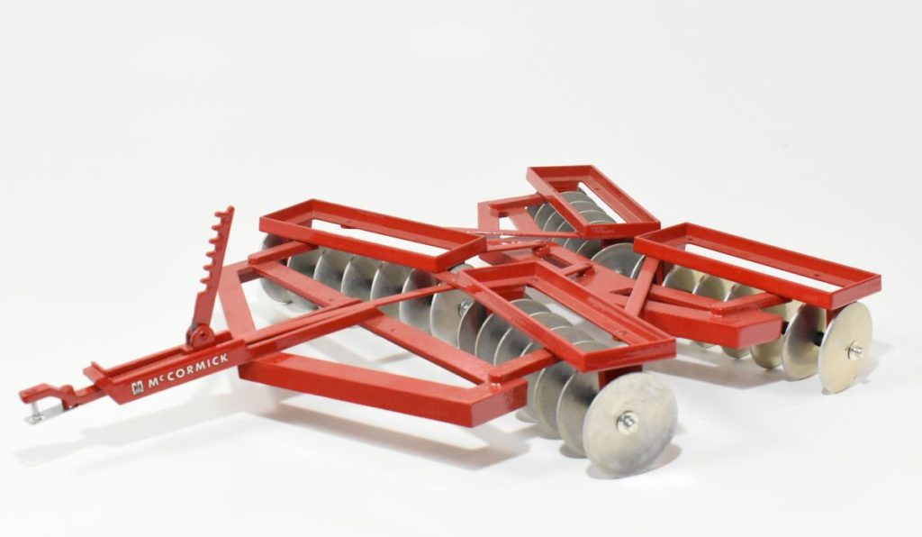 1/8 International Harvester Disk Daltons Farm Toys