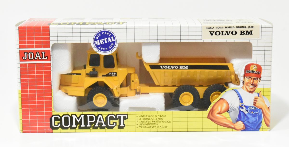 VOLVO A25D ミニカー 1/50 スケール 1/50 Volvo BM Articulated Dump Truck - Dalton's Farm Toys