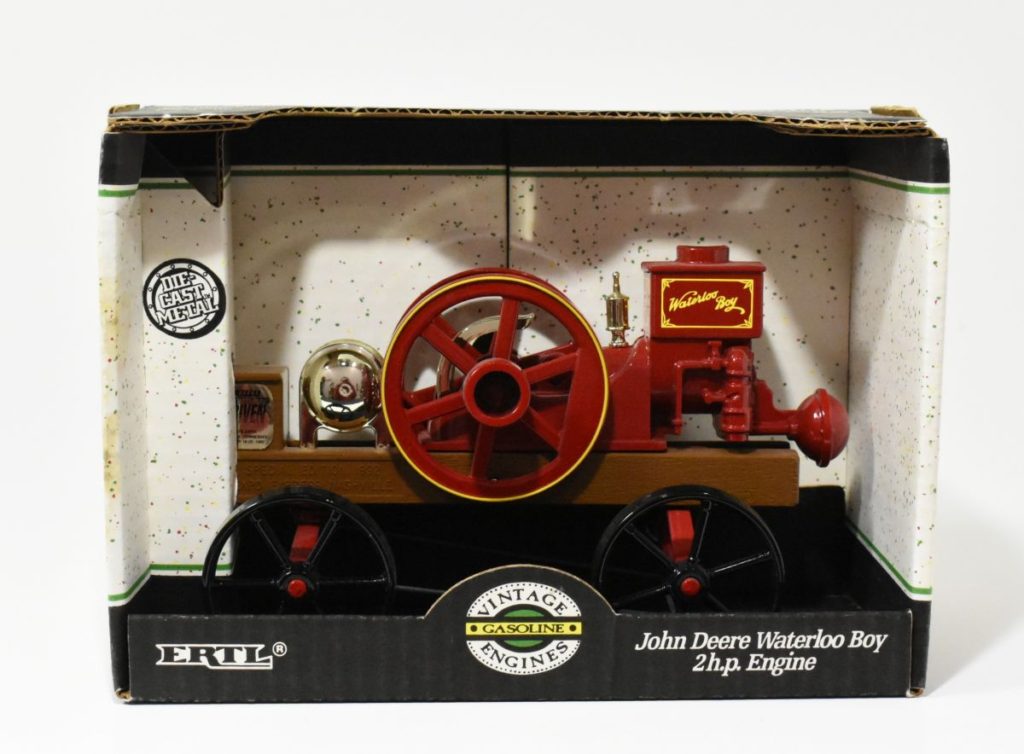 Moteur Waterloo Boy 2hp - Maquette échelle 1/8 John Deere (Stock #5645, Neuf)