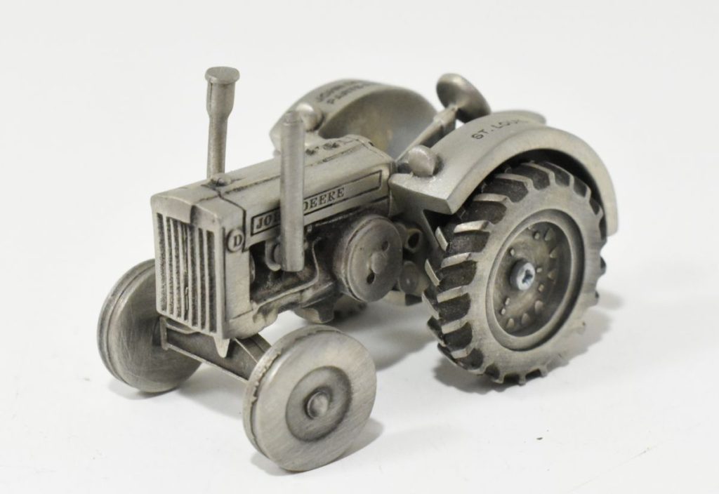 1/43 John Deere D Pewter Tractor, 1995 John Deere Parts Expo Daltons