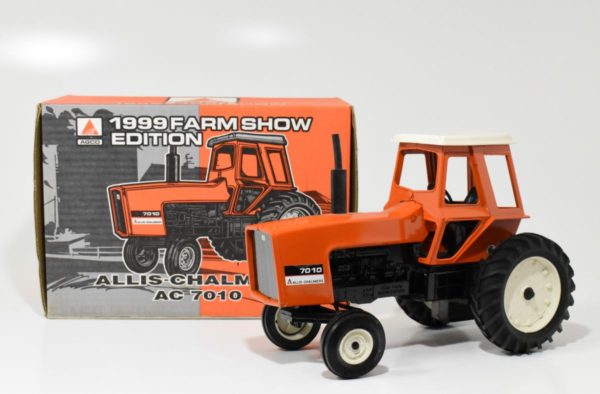 1/16 Allis Chalmers 7010 Tractor With Cab, 1999 Farm Show - Daltons ...