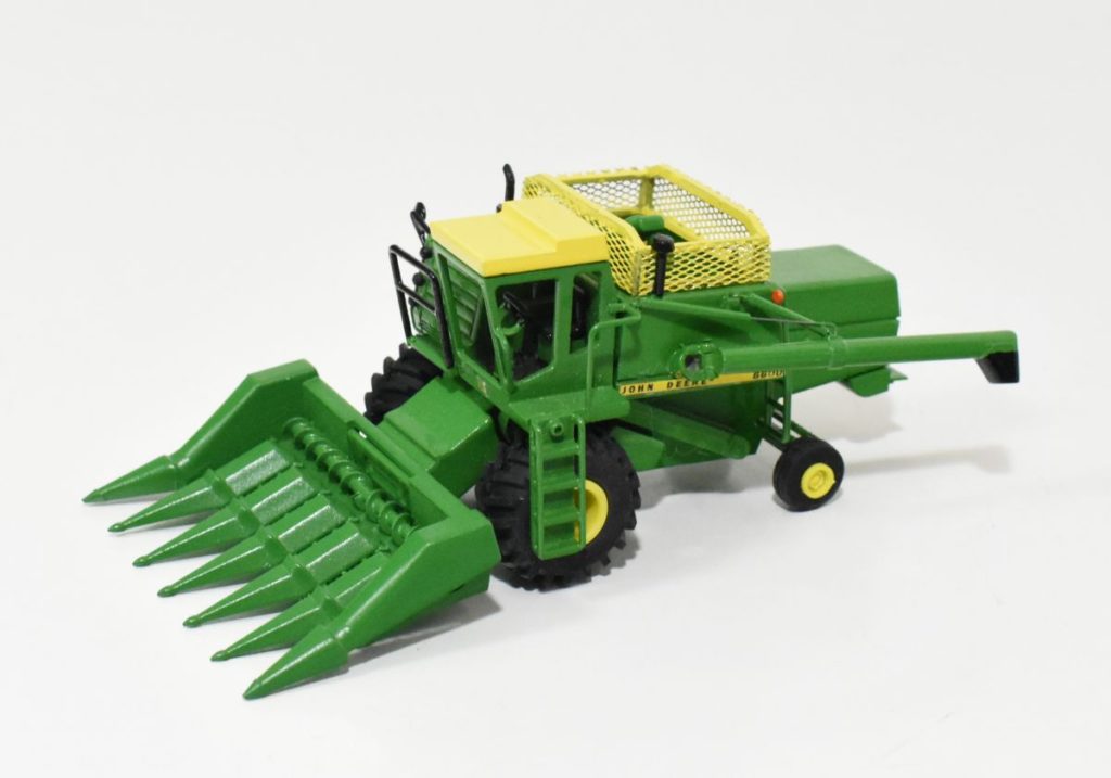 164 Custom John Deere 6600 Combine With Corn And Grain Heads Yellow Grain Tank Daltons Farm Toys 7096