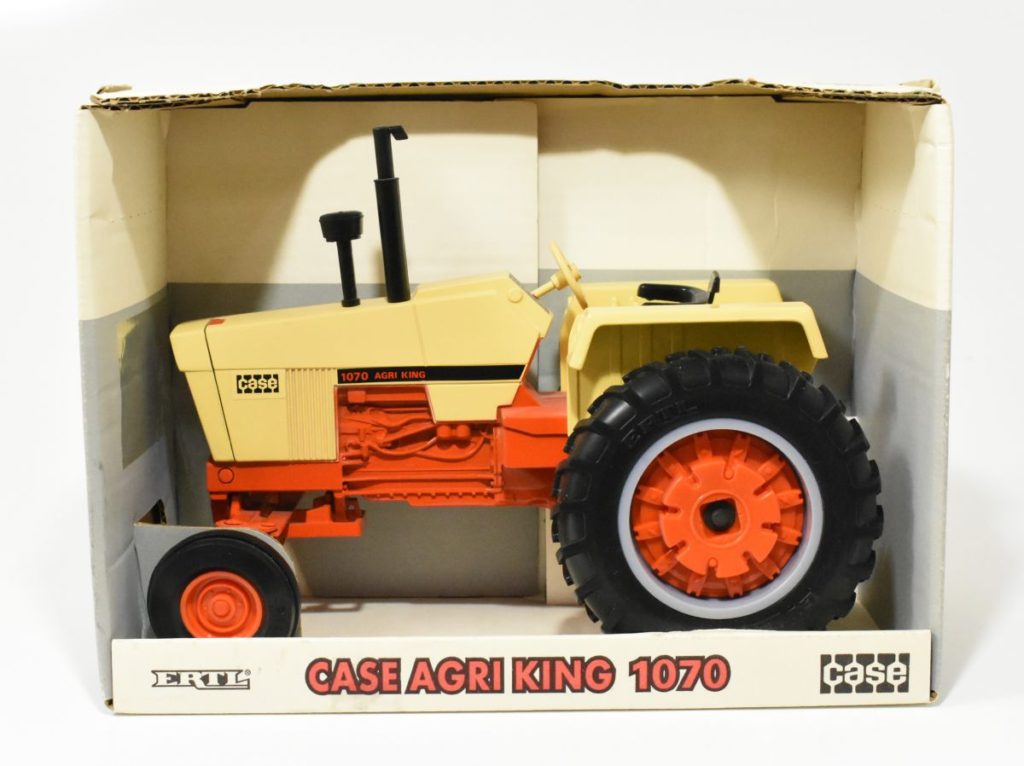 1/16 Case Agri King 1070 Open Station Tractor Daltons Farm Toys