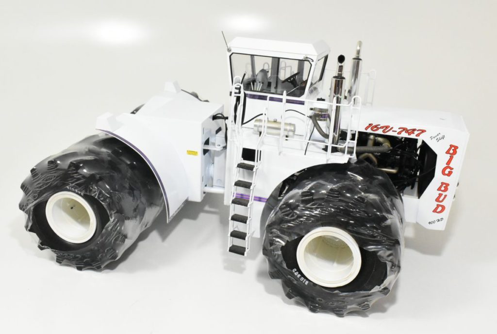 1/16 Big Bud 16V 747 4wd Tractor, Williams Brothers Signature Edition