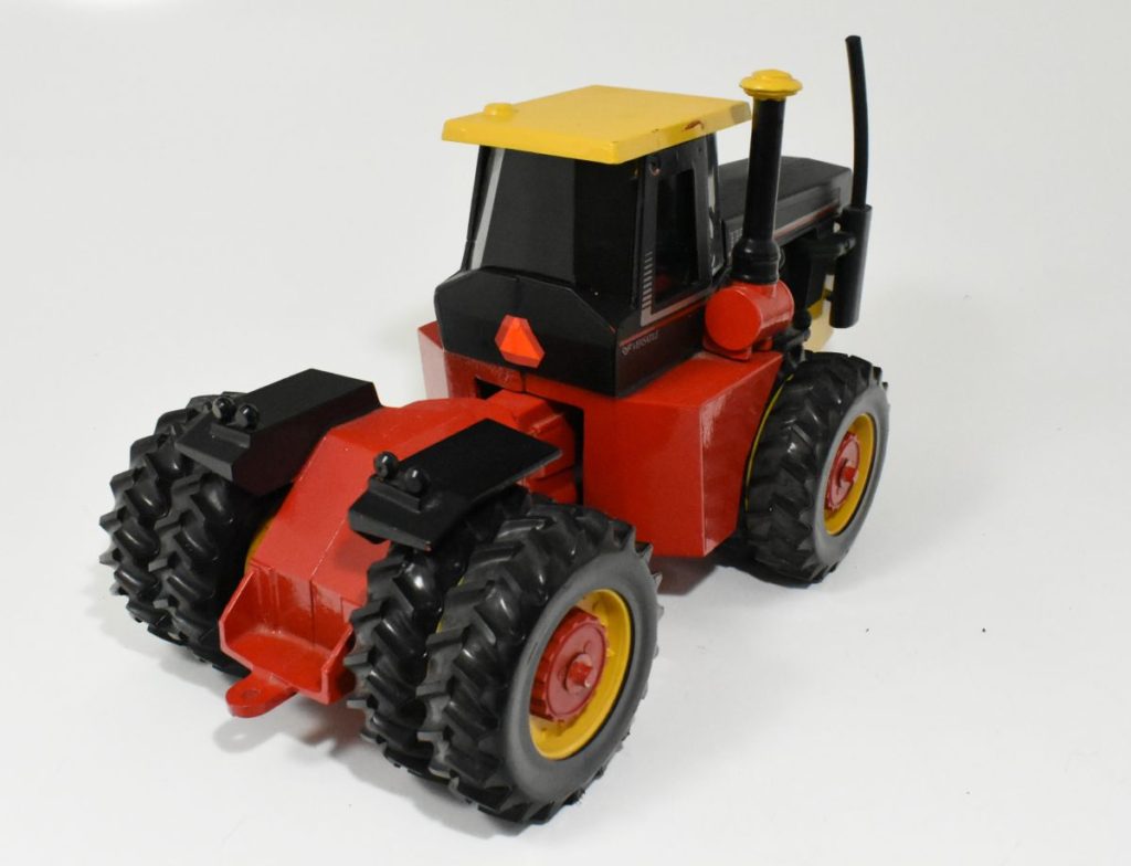 1 16 Versatile 1156 4wd Tractor W Duals Gold Cab Top And Rims Daltons Farm Toys