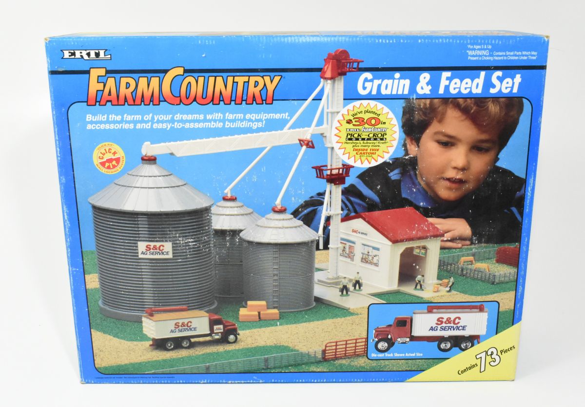 164 Farm Country Grain & Feed Grain Bin Playset, S & C Ag Service 