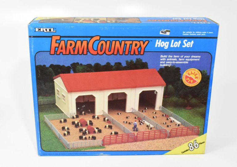 1/64 Farm Country Hog Pig Lot Playset Daltons Farm Toys
