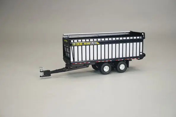 1/64 H&S Big Dog 1226 Pull Type Tandem Axle Forage Wagon With