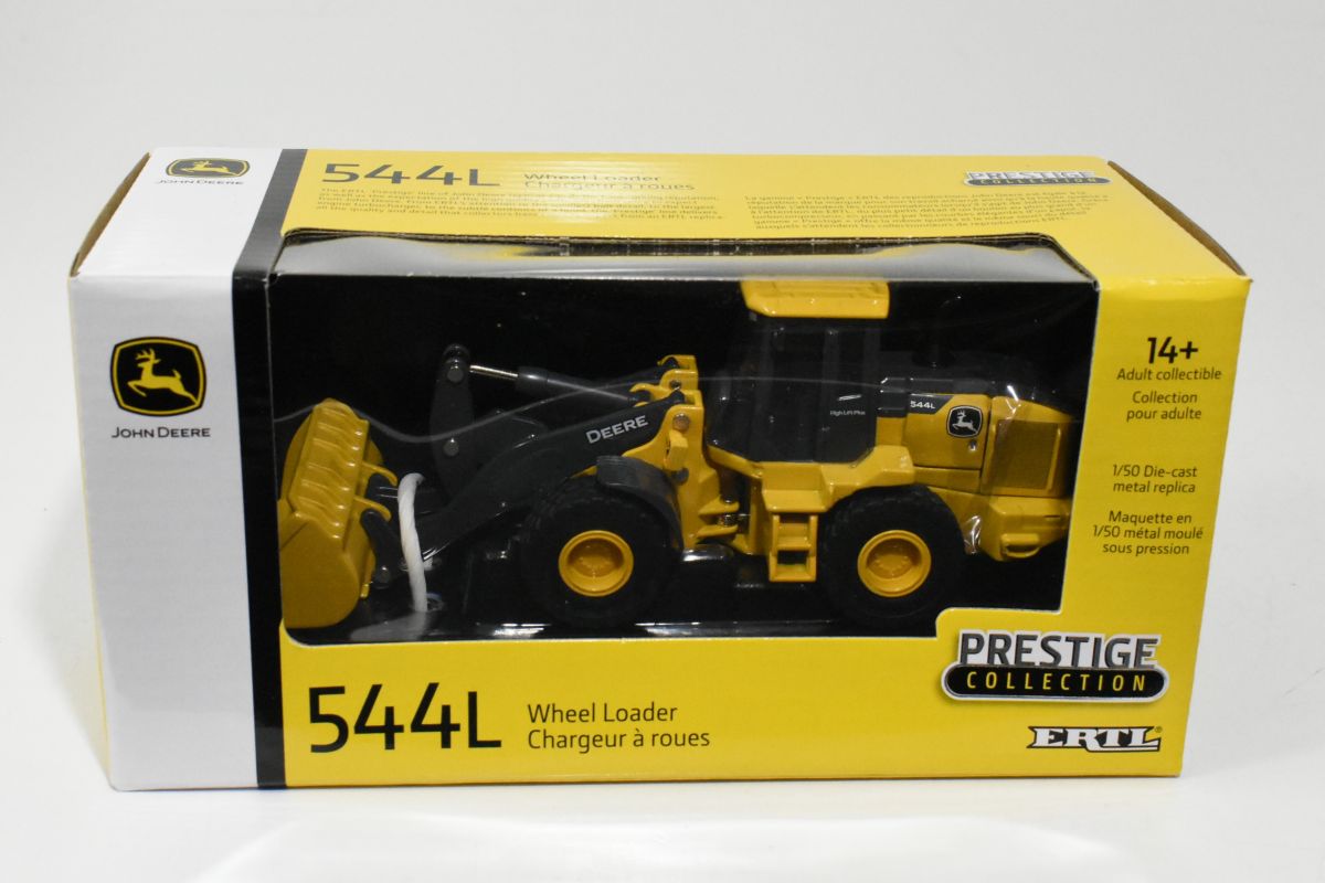 Tomy John Deere 1:32 Scale Model 544L Wheel Loader 