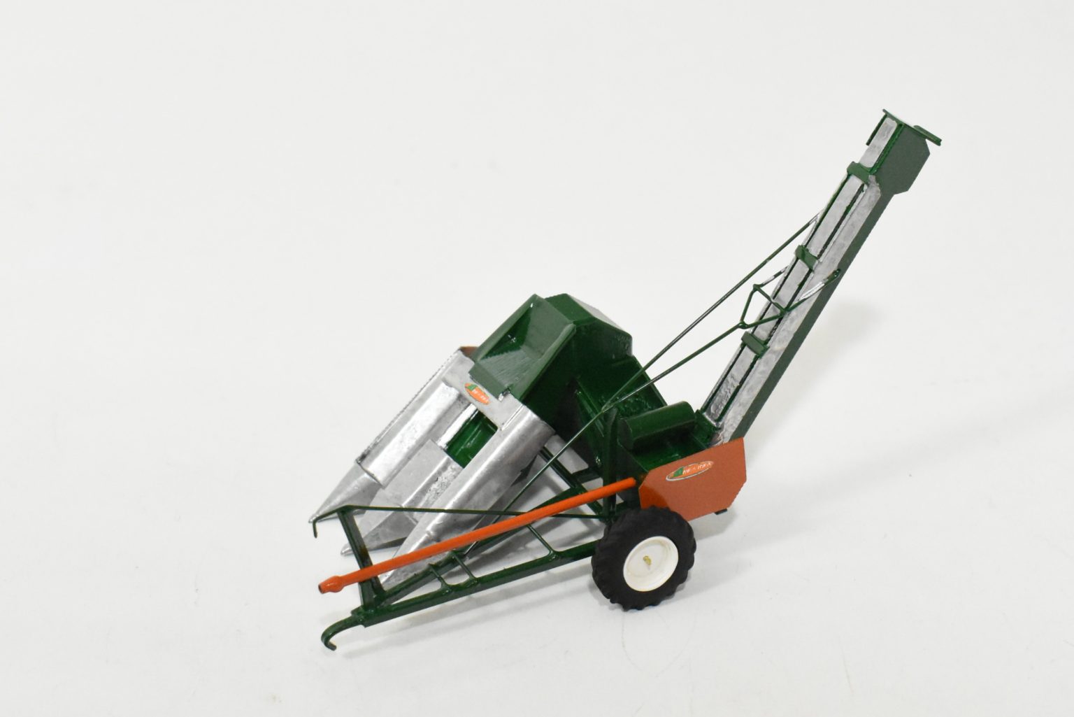 New Idea 1 Row Corn Picker