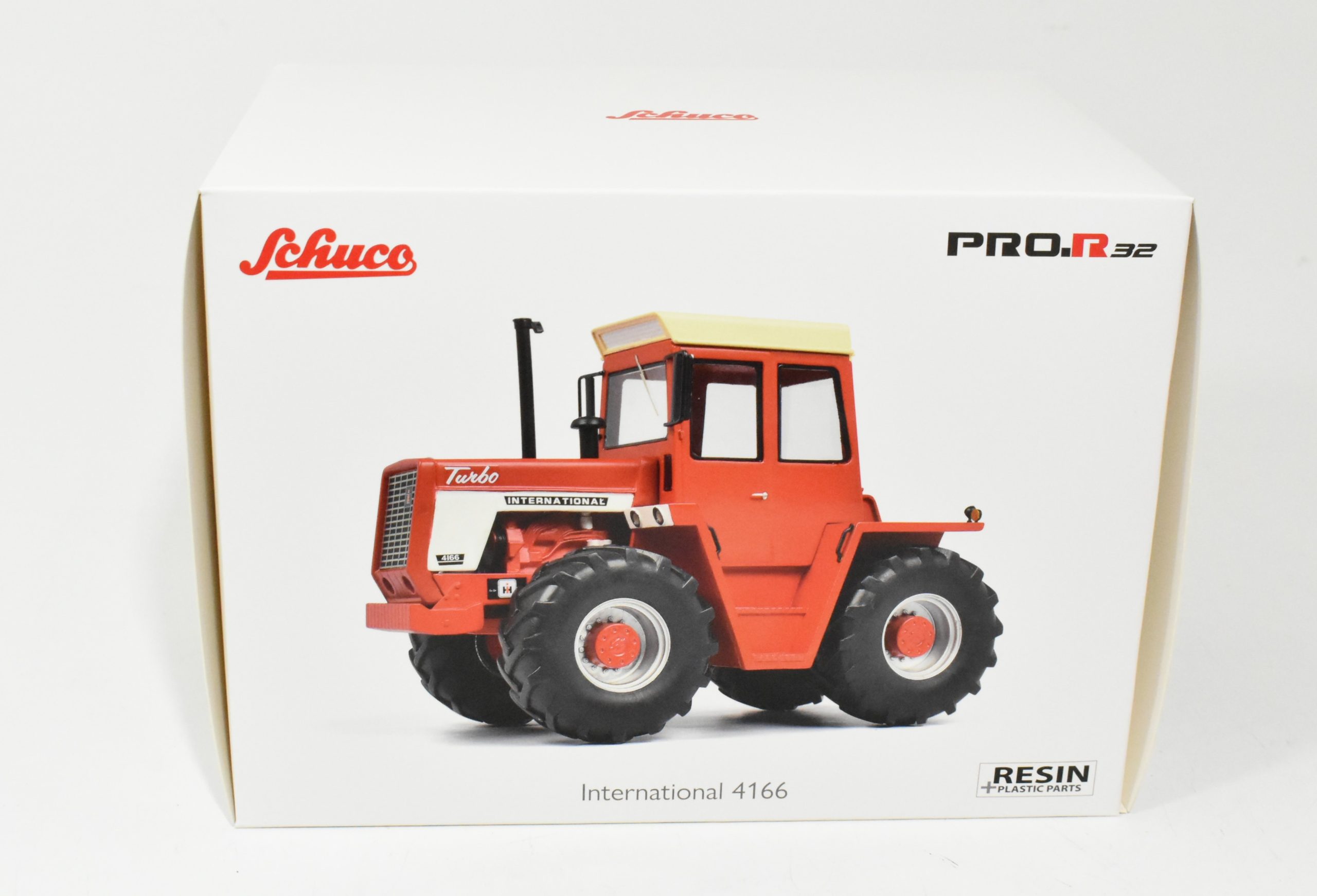 Details about   SCHUCO 1:32 SCALE INTERNATIONAL 4166 TURBO TRACTOR 