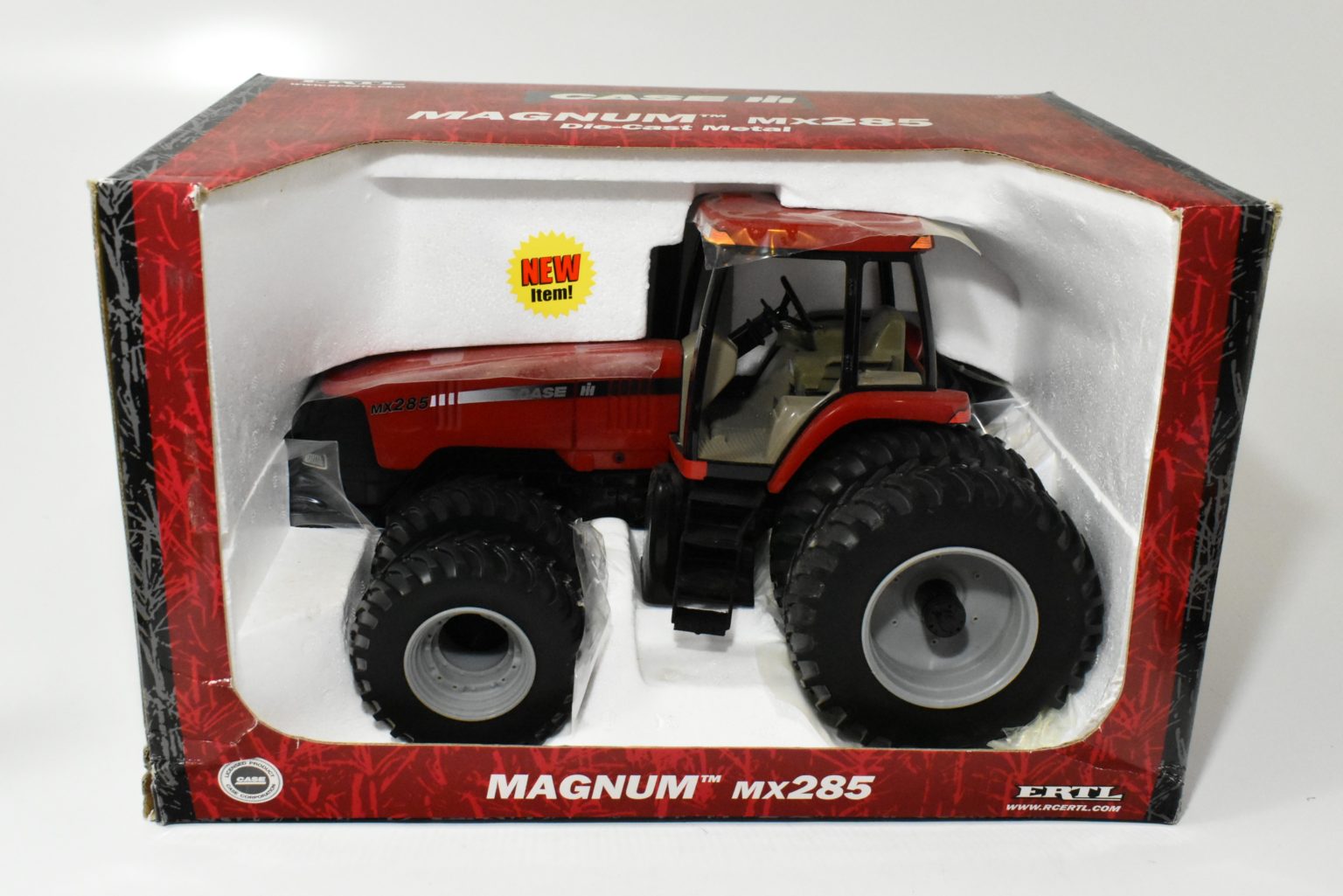 1/16 Case IH MX285 Magnum Tractor With Duals On Front & Rear Daltons