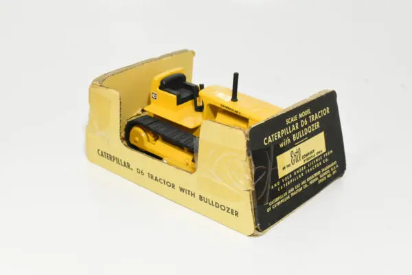1/16 Vintage Cat Caterpillar D6 Crawler Dozer - Dalton's Farm Toys