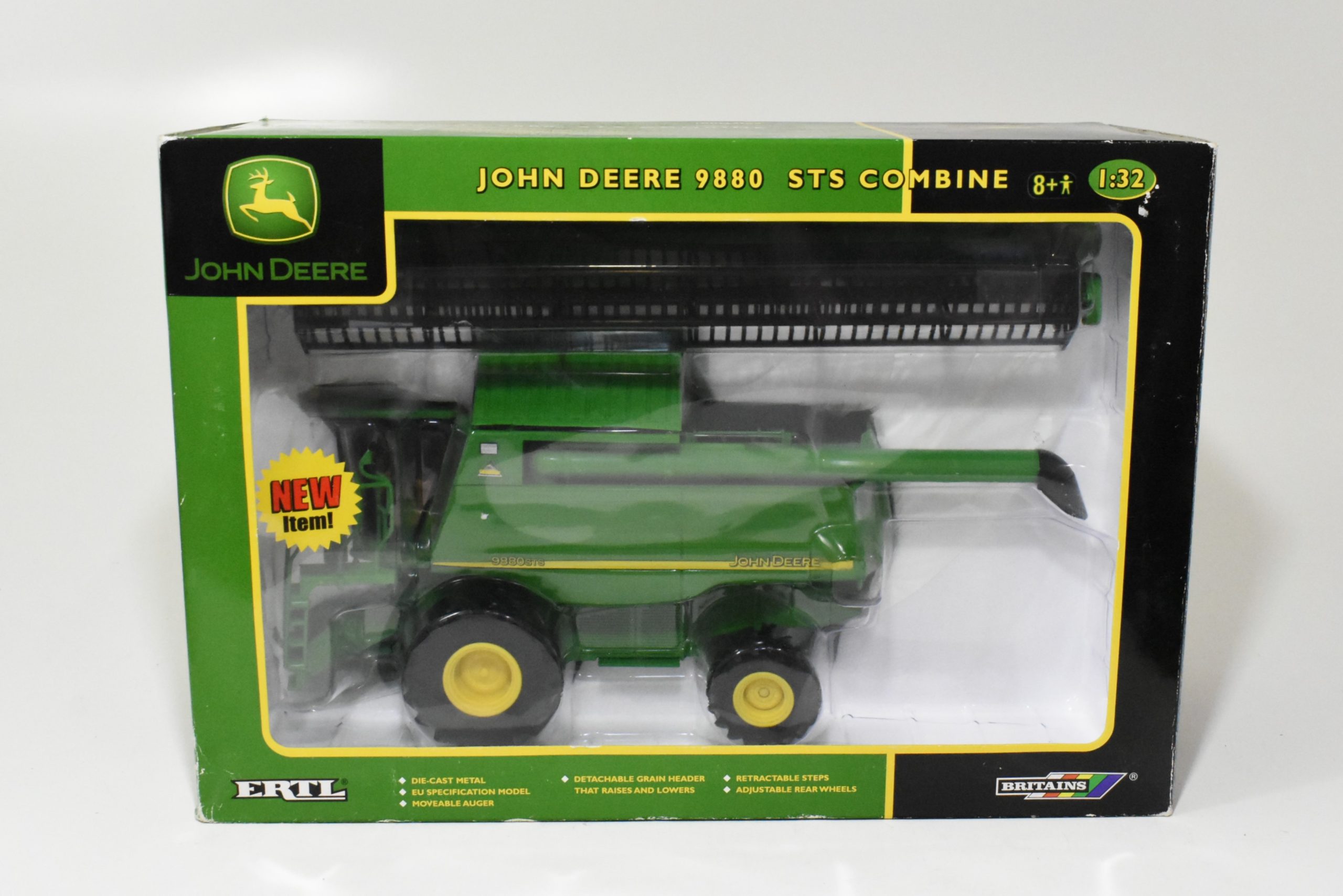 1/32 John Deere 9880 STS Combine With Grain Head - Daltons Farm Toys