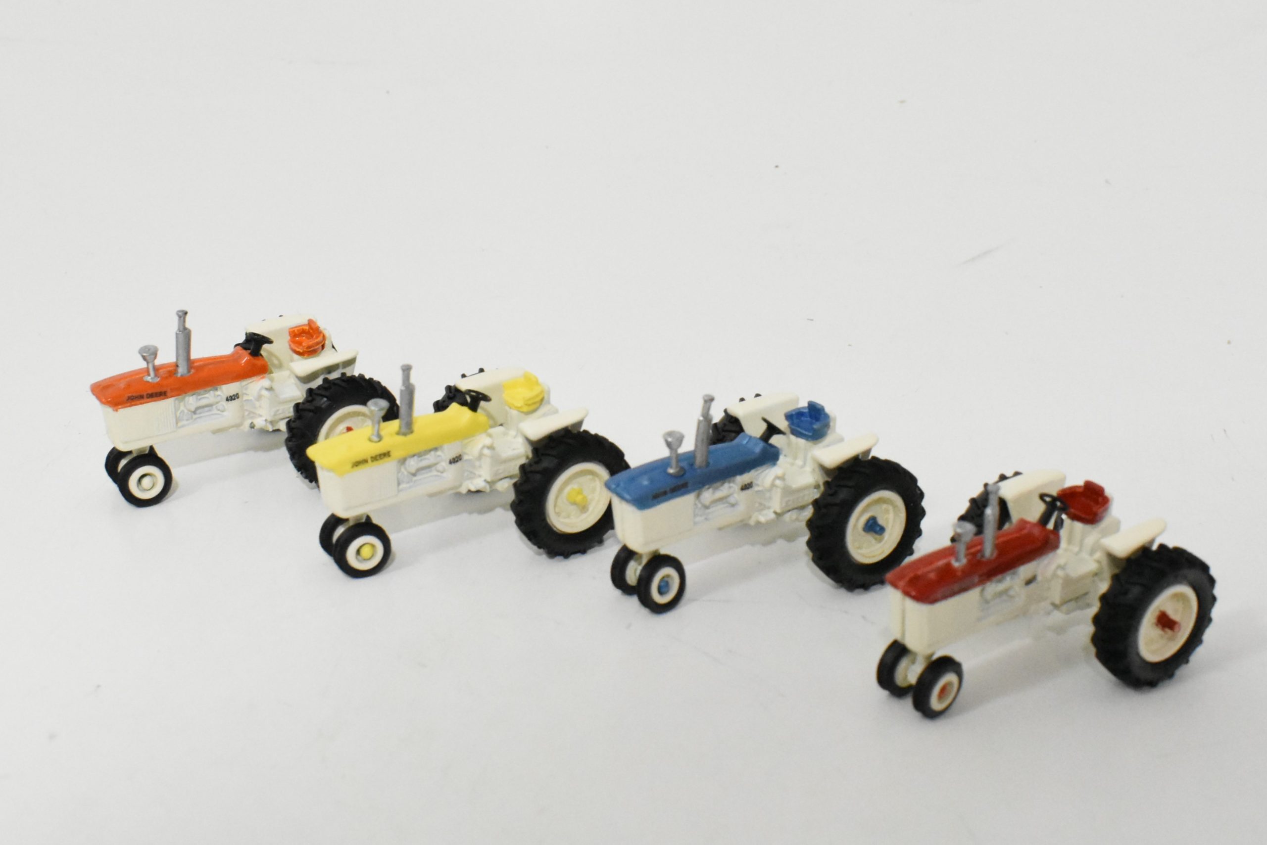 1/64 Custom John Deere Patio Colored 3020 Tractor Set Daltons Farm Toys